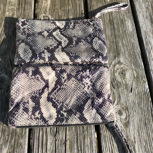 Express Snakeprint 2-Sided Clutch! EUC! - Picture 4 of 7
